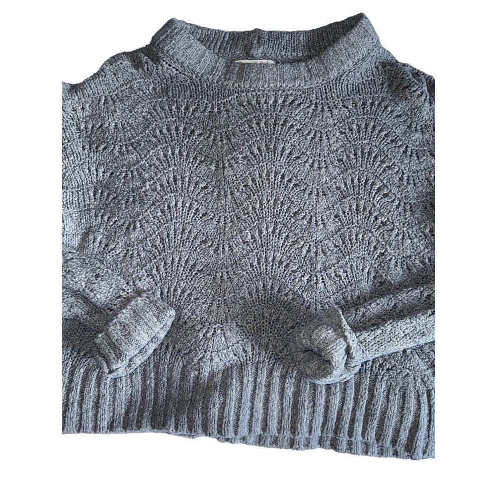 AMERICAN EAGLE KNIT SWEATER size S small